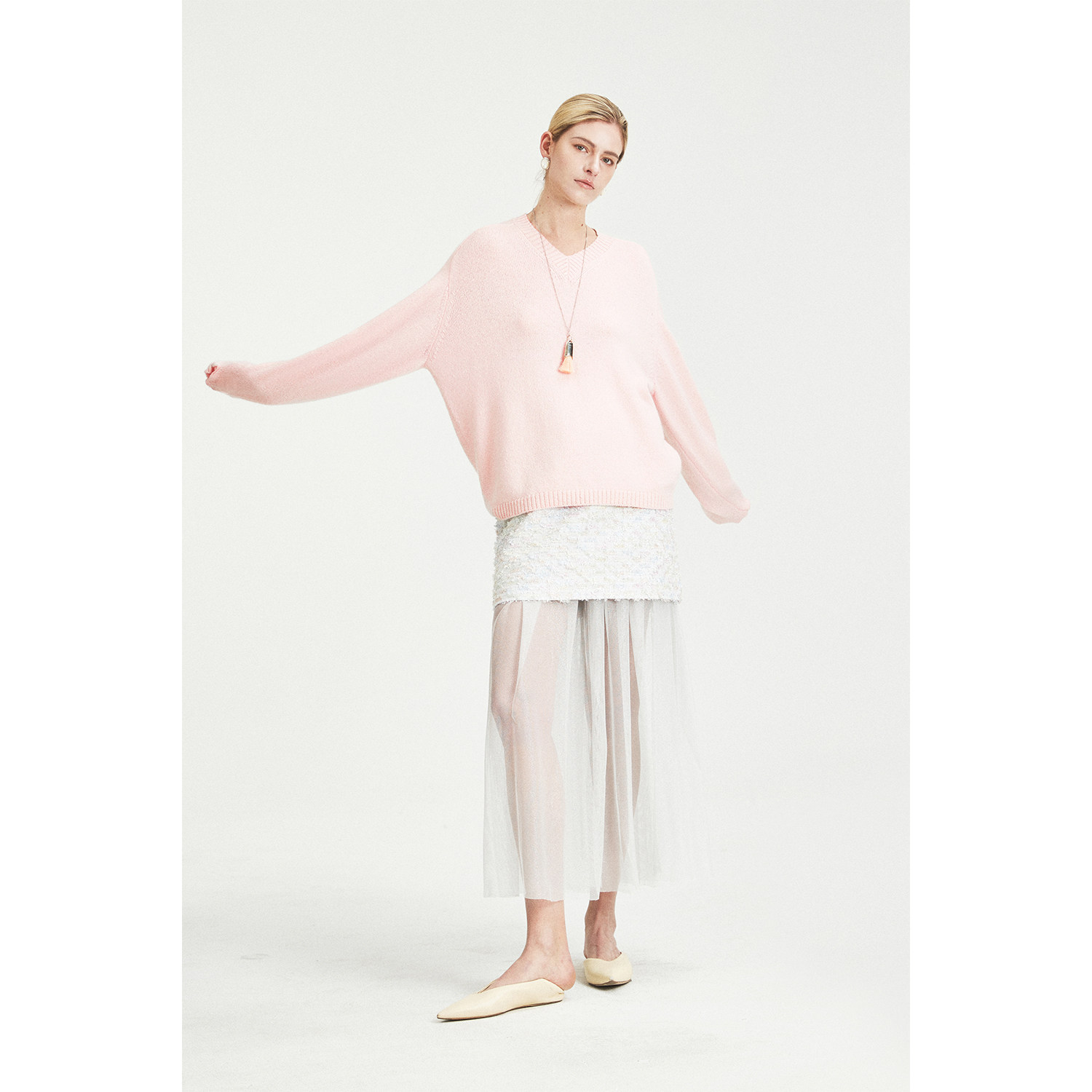 MRS Studios 100%特殊定纺山羊绒V领经典马鞍肩套头毛衣针织衫