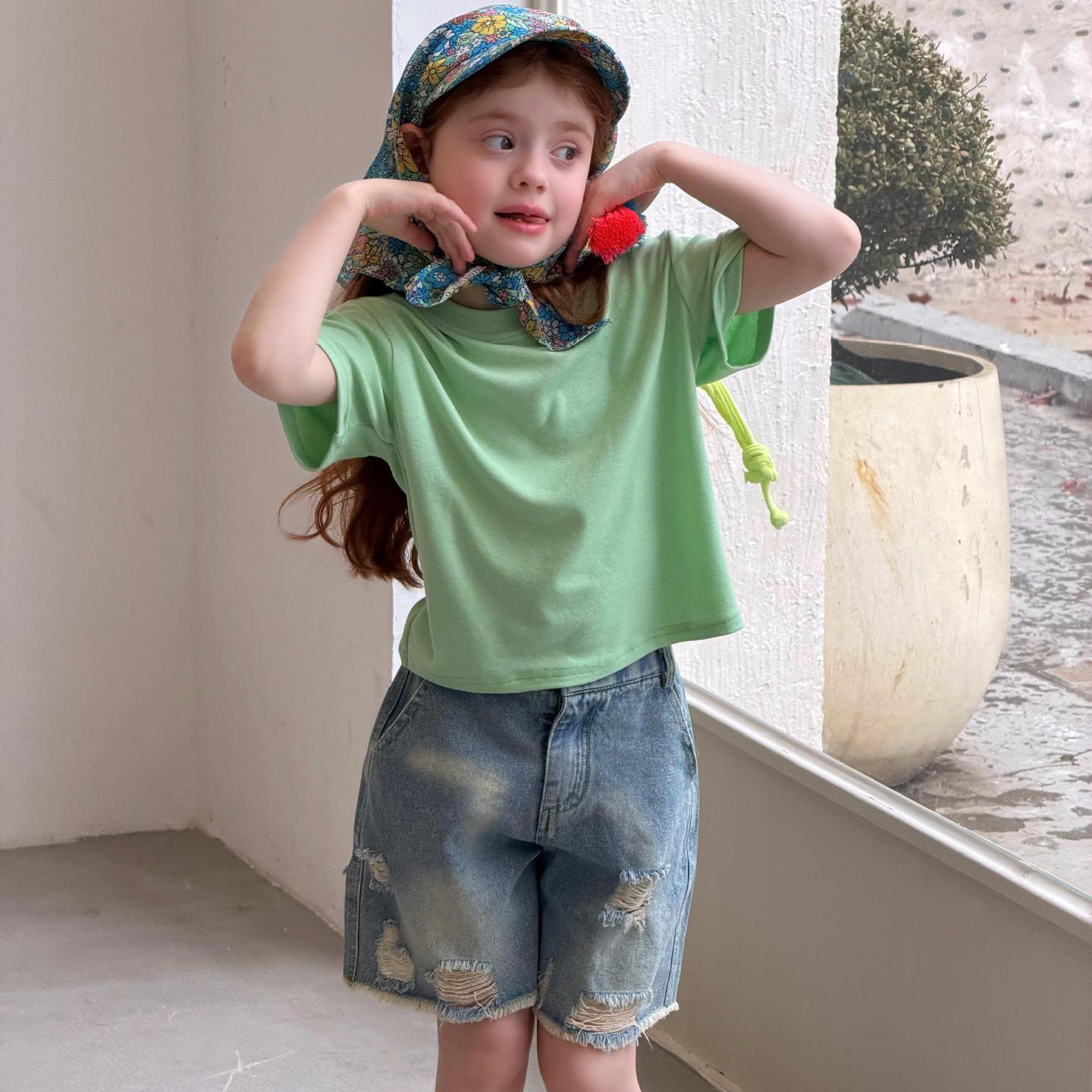 女童简约T恤2026夏季新款宝儿休闲百搭薄短袖上衣破洞牛仔短裤子