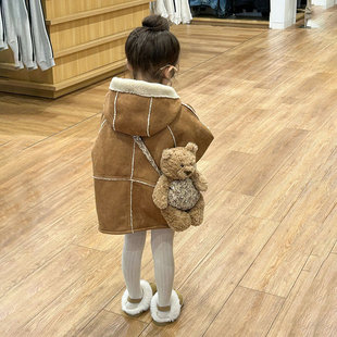 儿童加绒外套冬款男女童女宝宝鹿皮绒加厚皮毛一体大衣小女孩冬装
