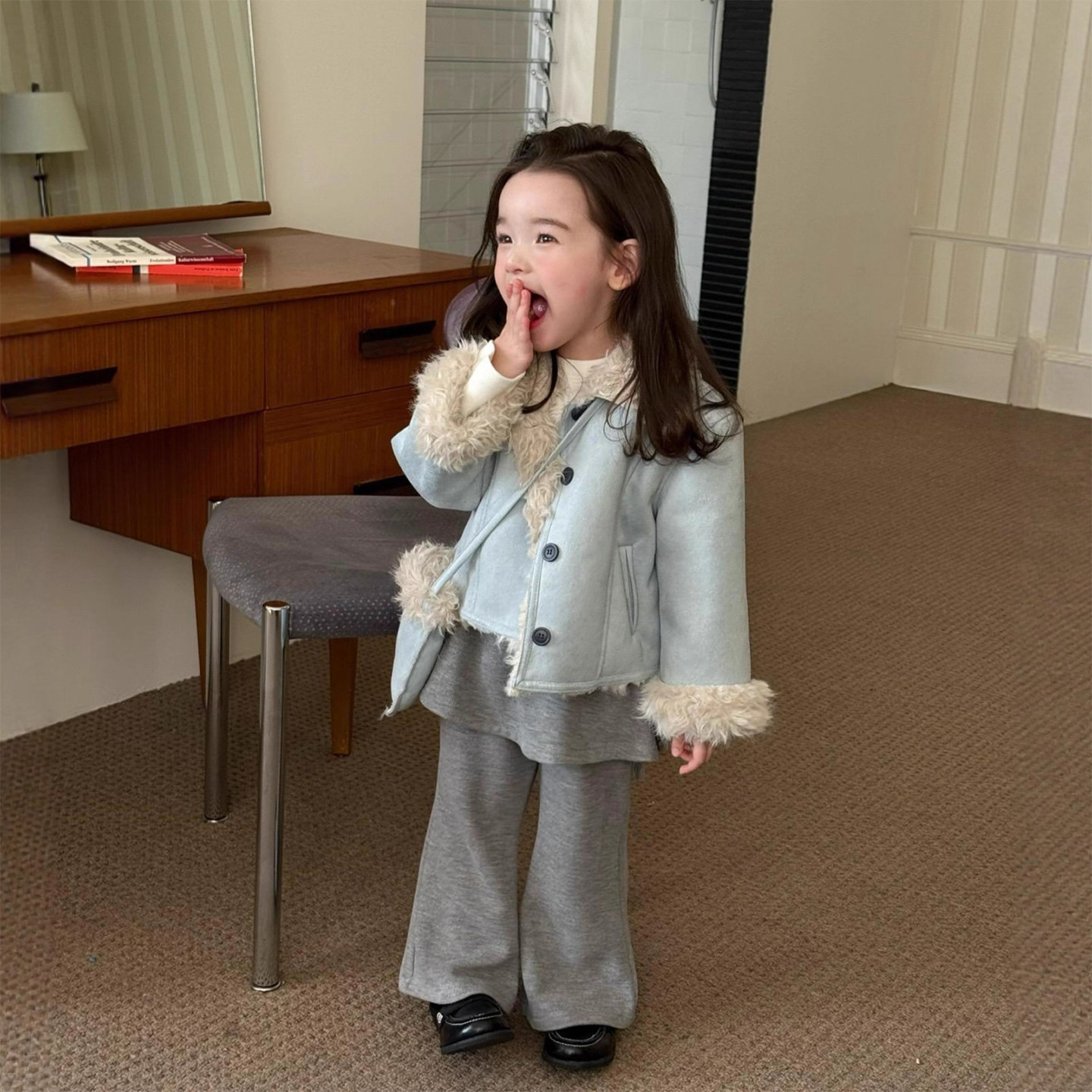 2025秋冬新款女童韩系显白皮毛一体拼接外套女宝加绒休闲喇叭裤子,童装/婴儿装/亲子装,普通外套,淘宝优惠券,粉丝福利购,淘宝优惠卷