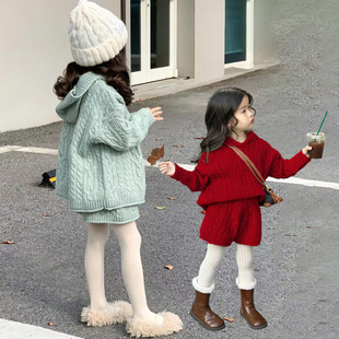 拜年服儿童红色麻花毛衣套装秋冬宝宝上衣女童浣熊绒针织衫拜年服