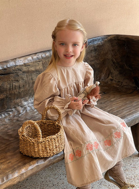 秋季新品韩版女童绣花连衣裙宝宝长袖连衣裙