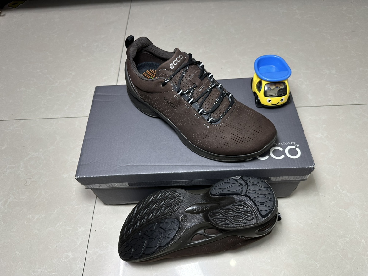 缓震男鞋Ecco/爱步舒适休闲透气