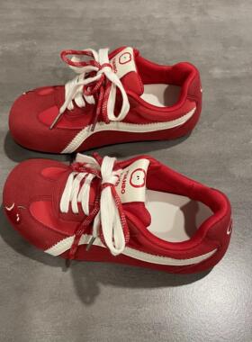 七七主人家 大红色复古板鞋女2025新款丑萌大头小众不撞款德训鞋