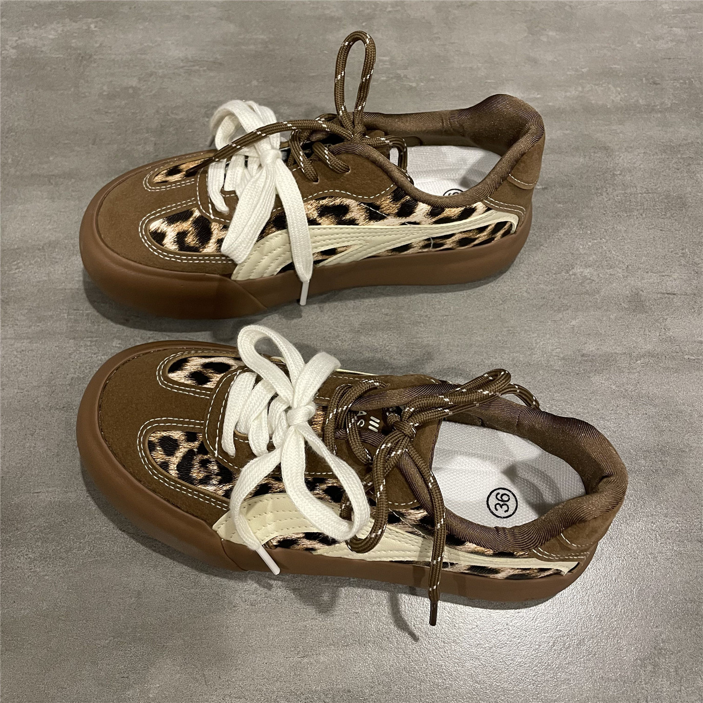 时尚复古豹纹德训鞋女