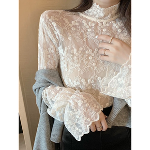 很仙的内搭蕾丝衫洋气网纱小衫女2025春秋新款花边透视打底衫上衣
