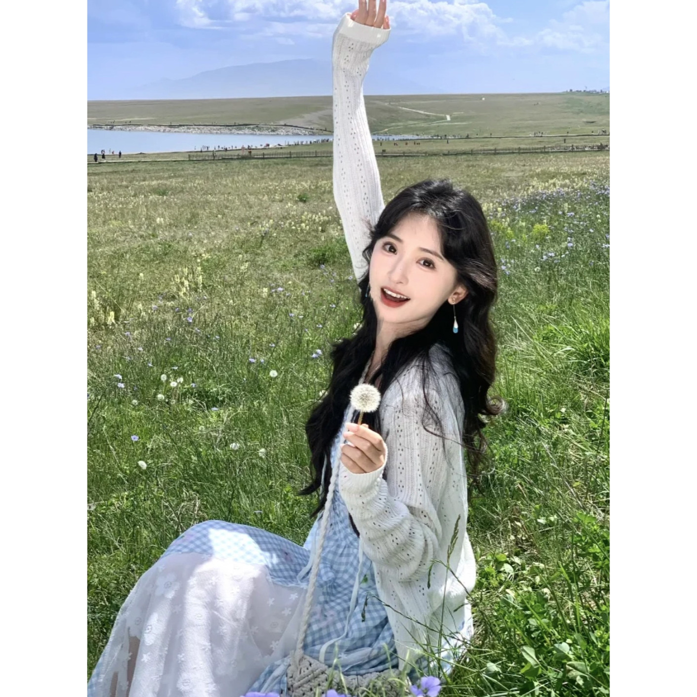 慵懒风白色镂空冰丝防晒针织开衫女夏吊带裙外搭薄纱罩衫披肩外套