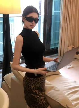 黑色半高领吊带背心女夏季薄款小香风修身短款遮副乳针织无袖T恤