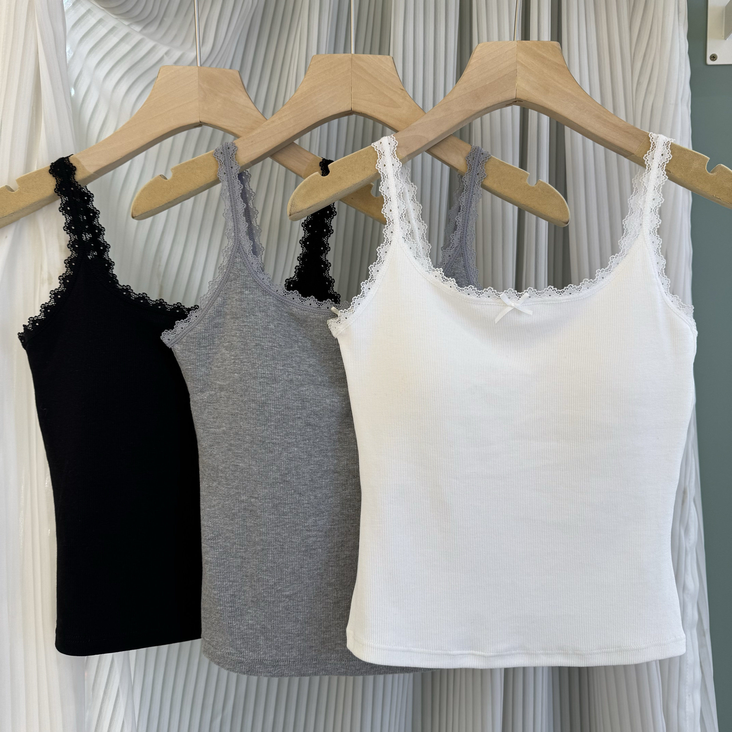 春夏新款方领蕾丝花边吊带背心女带胸垫杯内搭外穿打底抹胸上衣潮