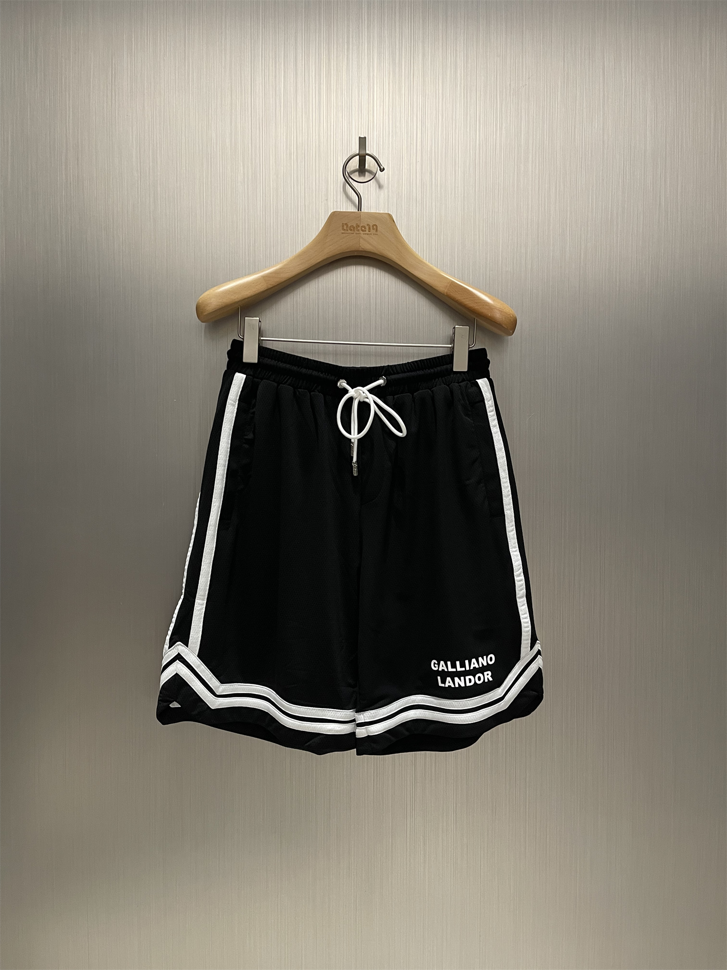 GALLIANOLANDOR黑色网眼短裤