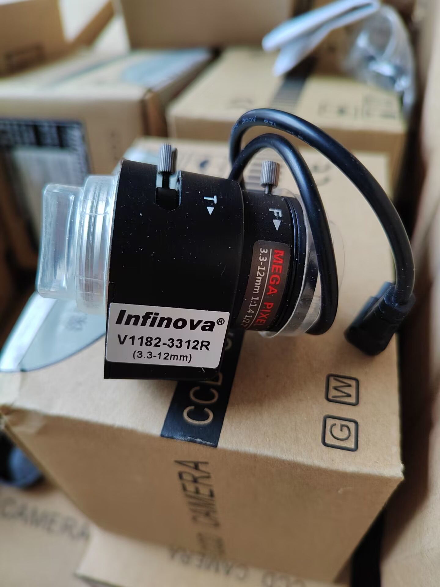 Infinova英飞拓V1182-3312R三百万3.3-12mm变焦镜头 高清监控镜头