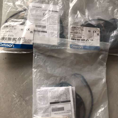 光纤放大器 E3X-ZV11，，2米线长，议价