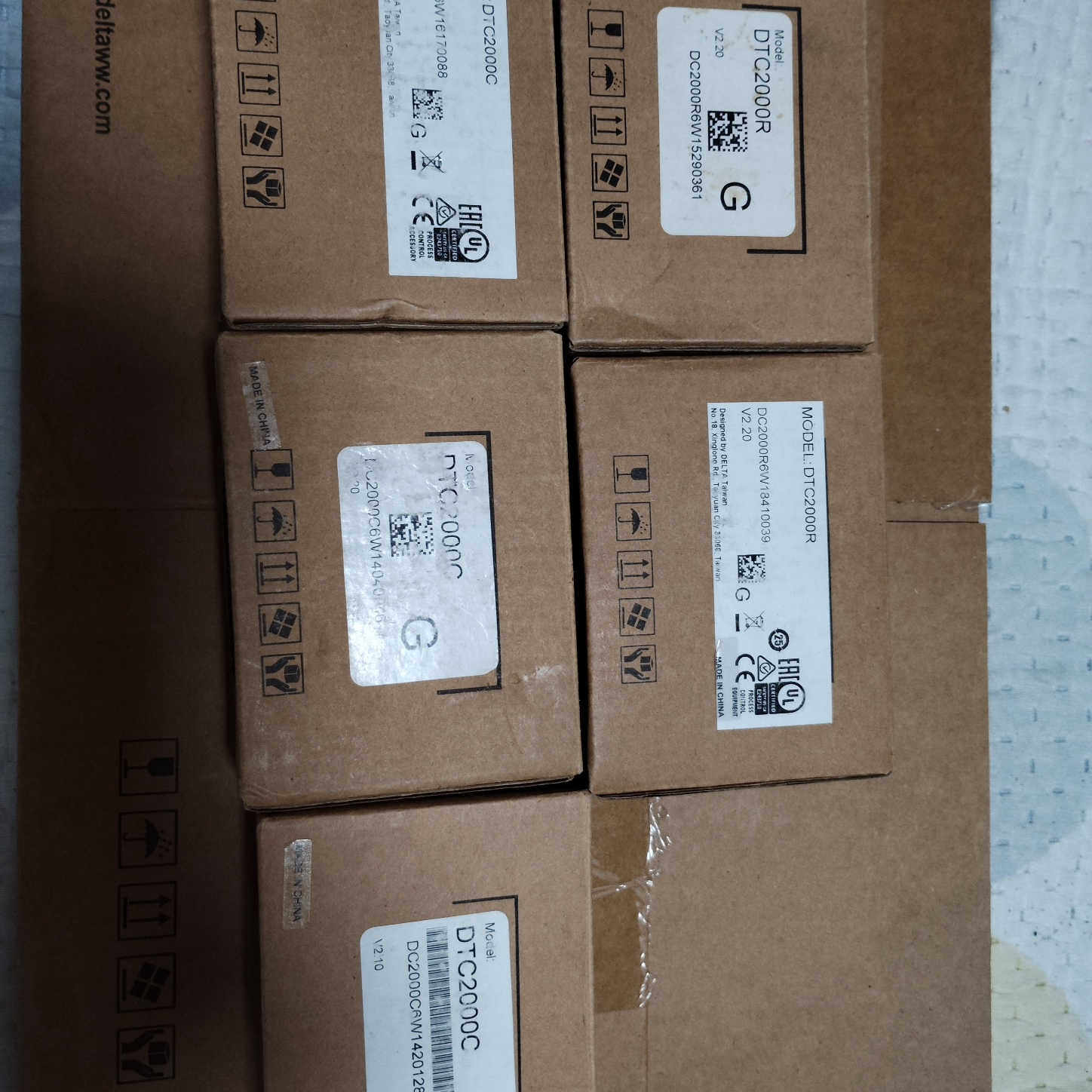 DTC2000C台达温控器模块有三个议价