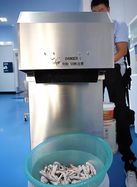 豆角辣椒鸭头鹅头分半机分边机海参切半机全自动夹紧胡萝卜猪喉