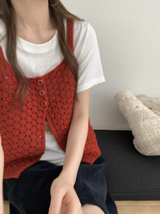 欧芷澜韩系粗毛线纽扣红色针织吊带背心女秋冬季宽松叠穿毛衣马甲