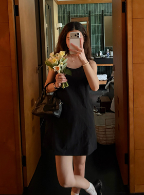 大吹女夏季质感小个子友好版型迷你吊带背心显瘦精致小黑裙