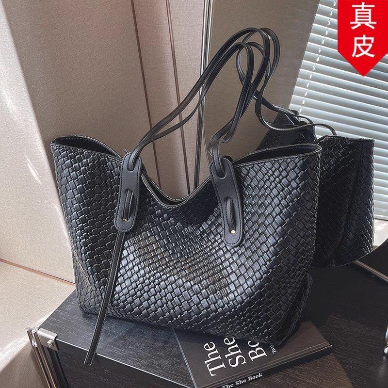 真皮包潮百搭单肩托特新款通勤学生女爆款风包2026田园大容量包包