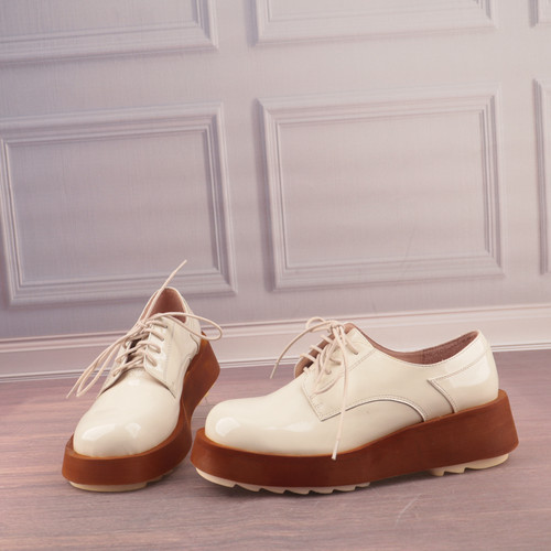 英伦白色牛皮厚底系带女单鞋