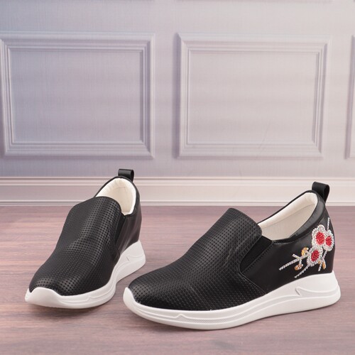 水钻拼色牛皮革圆头内增高懒人鞋