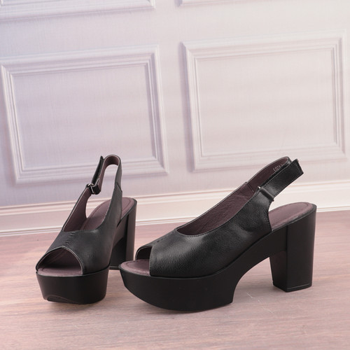 欧美牛皮真皮露趾一字扣带凉鞋