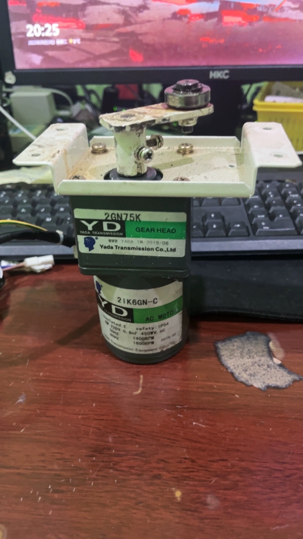 YD2GN75K电机