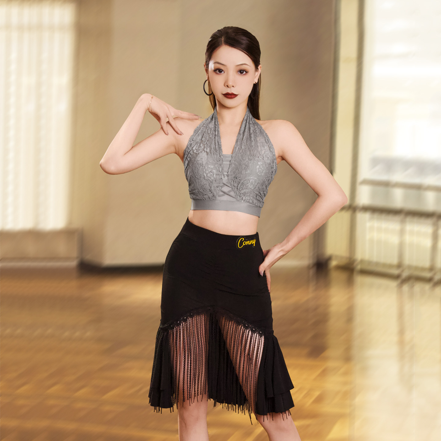 CONNY夏新品拉丁舞服女跳舞蹈练功服装挂脖短上衣包臀流苏半身裙