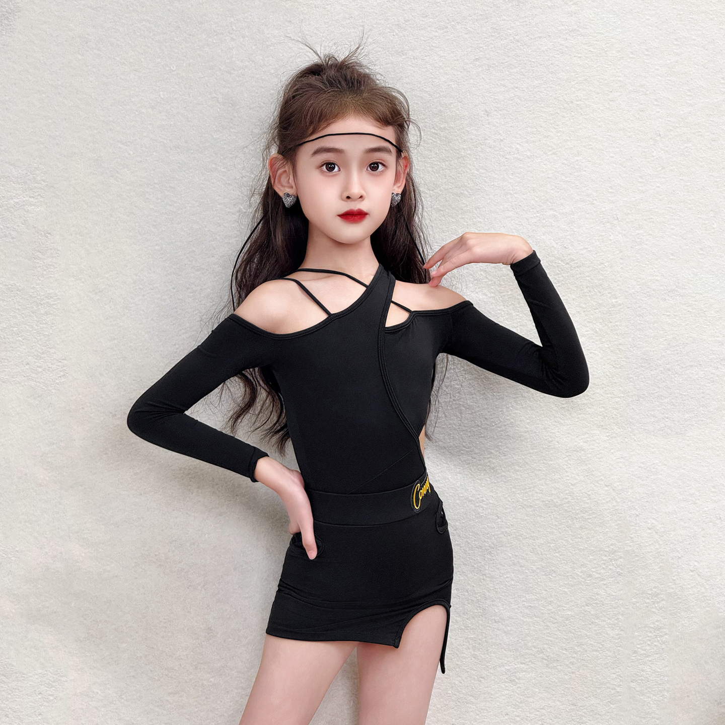 CONNY康尼拉丁舞服女儿童日常跳舞训练服长袖上衣短裙子黑色套装