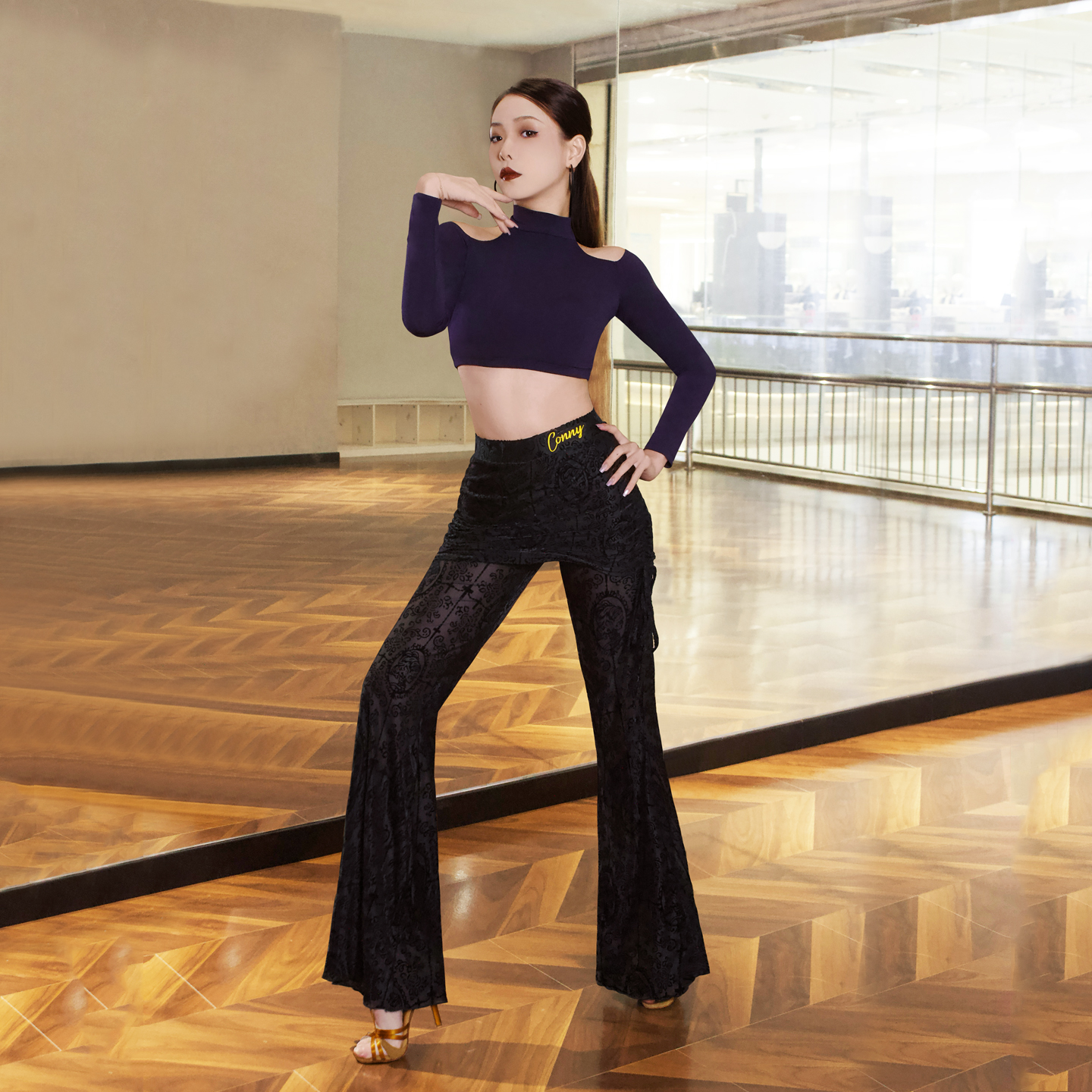 CONNY拉丁舞服装女成人性感舞蹈练功服网纱长裤子微喇叭长袖上衣