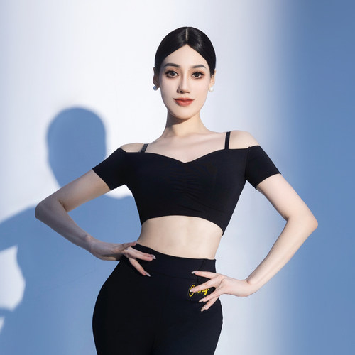 CONNY拉丁舞服上装女舞蹈练功吊带背心上衣跳国标舞短袖款带胸垫