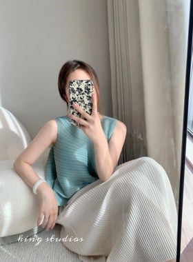 King studios 22夏 小众设计感 百搭气质百褶直筒开叉半身裙