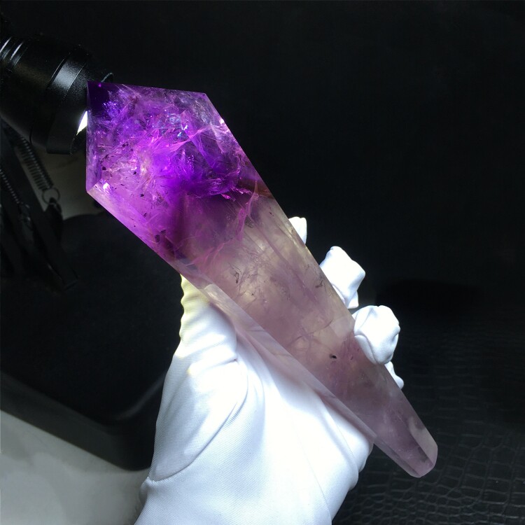 乌拉圭天然紫水晶权杖原石打磨六棱骸骨千层金字塔海胆手握摆件