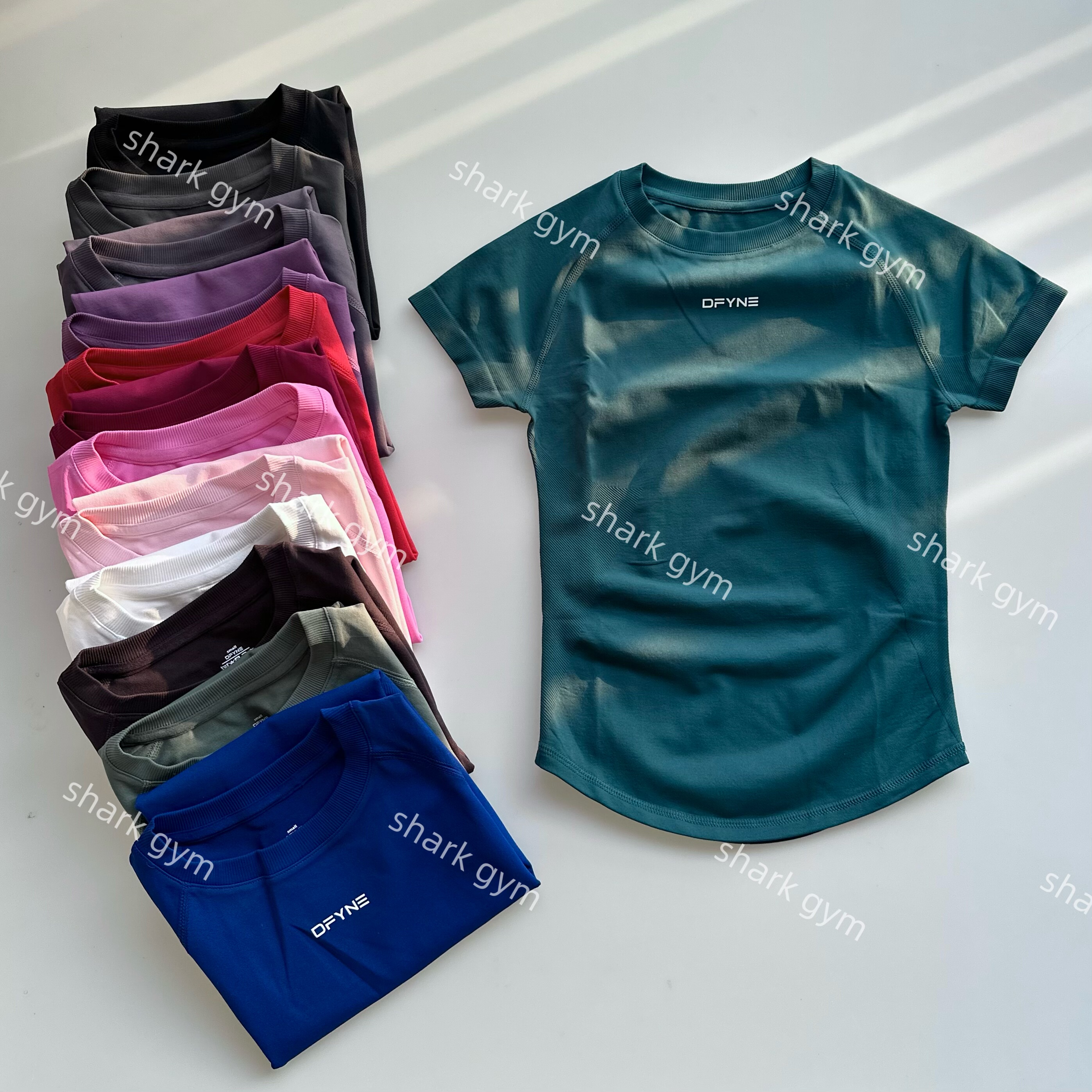 Dfyne紧身训练短袖女瑜伽跑步撸铁运动上衣吸汗高弹显肩显腰短袖