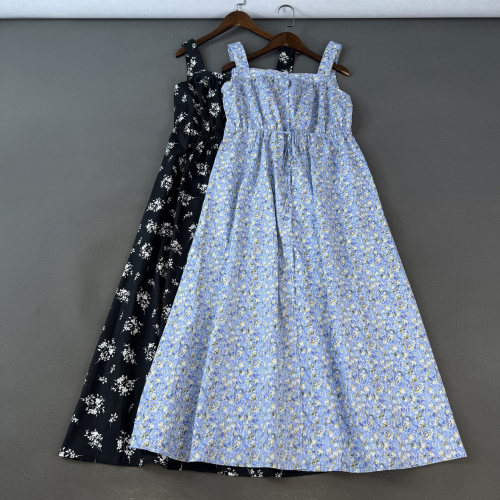 方领碎花裙收腰A字吊带裙连衣裙