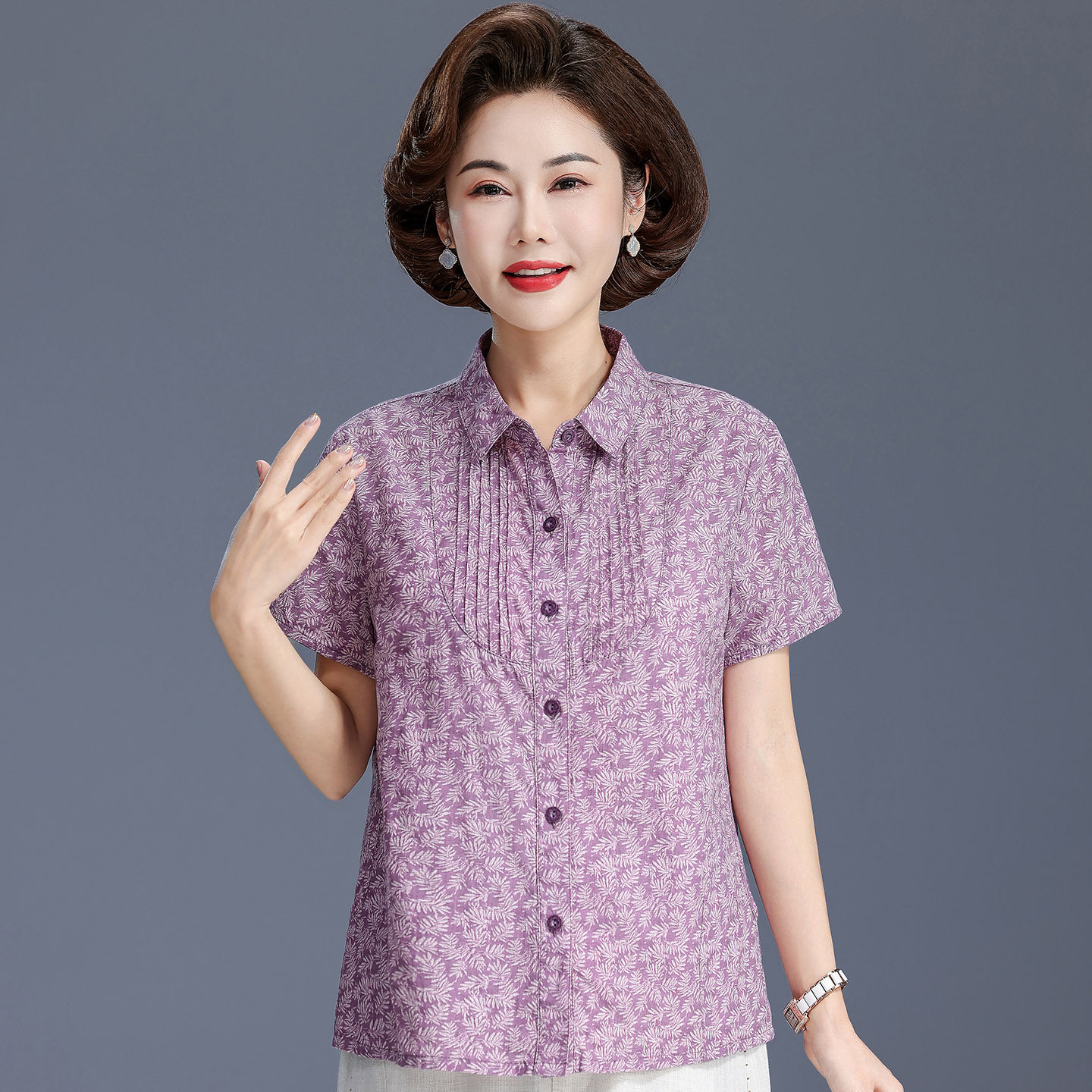 中老年女新款夏装纯棉短袖衬衫碎花衣服奶奶宽松大码妈妈T恤开衫