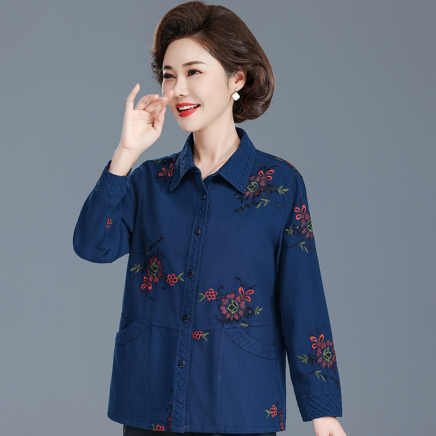 中老年人春夏绣花纯棉衬衫女奶奶图片