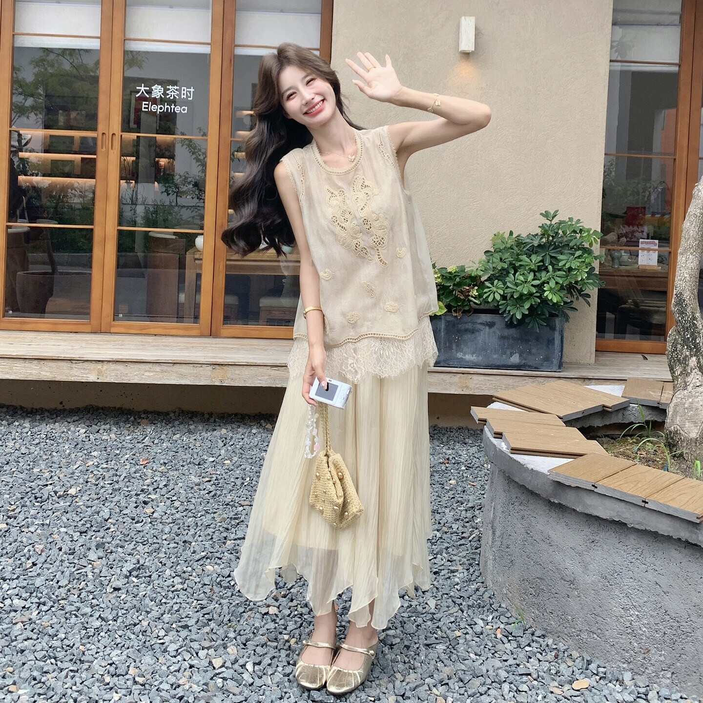 珠管新款刺绣无袖背心上衣半身裙女夏季法式轻奢气质风两件套装