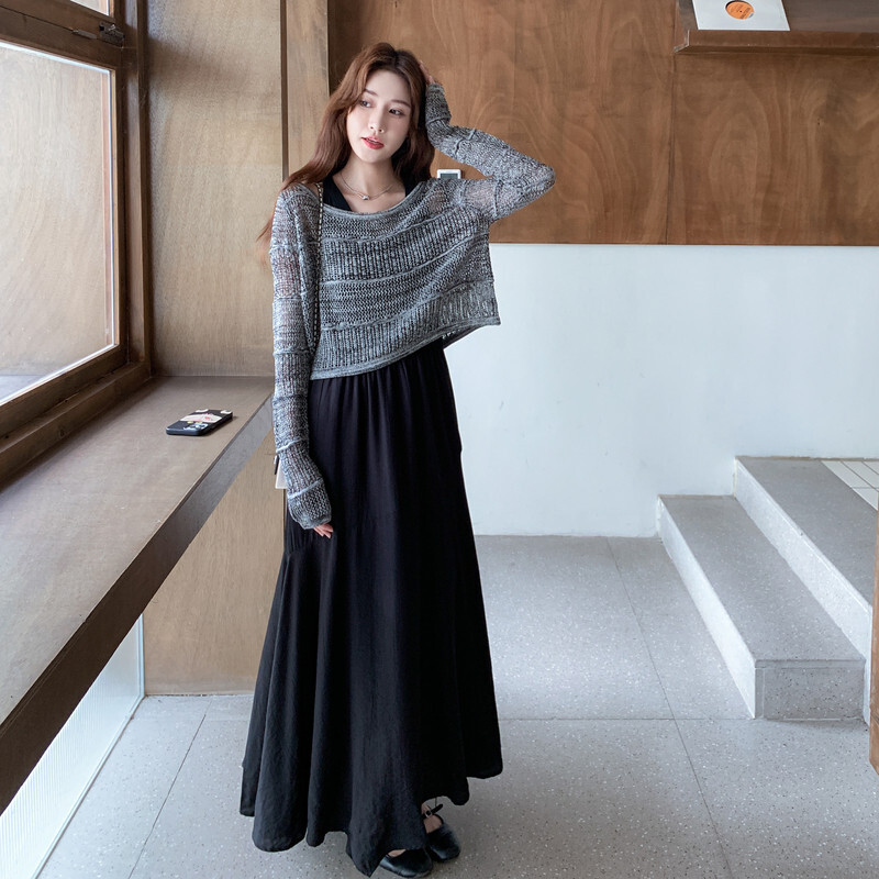 感慵懒老钱风镂空亚麻松长袖针织衫女春秋法式高腰挂脖连衣裙长裙