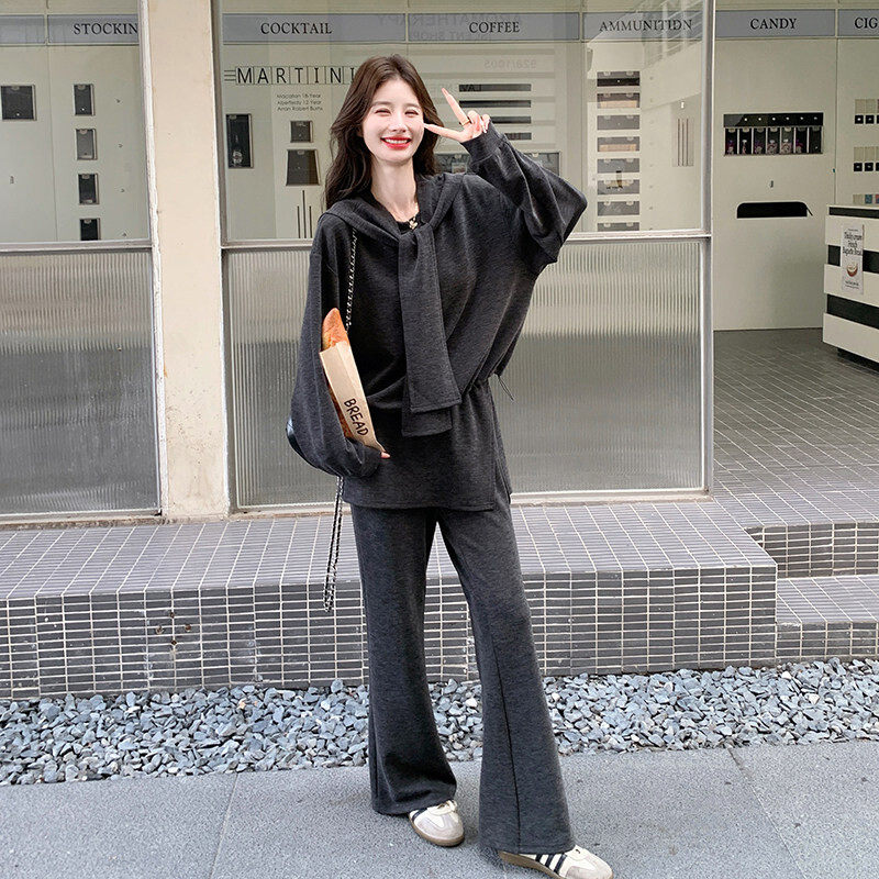 爆款优质两件套精品长袖疯狂促销套头甩卖秋季新款休闲套装送披肩