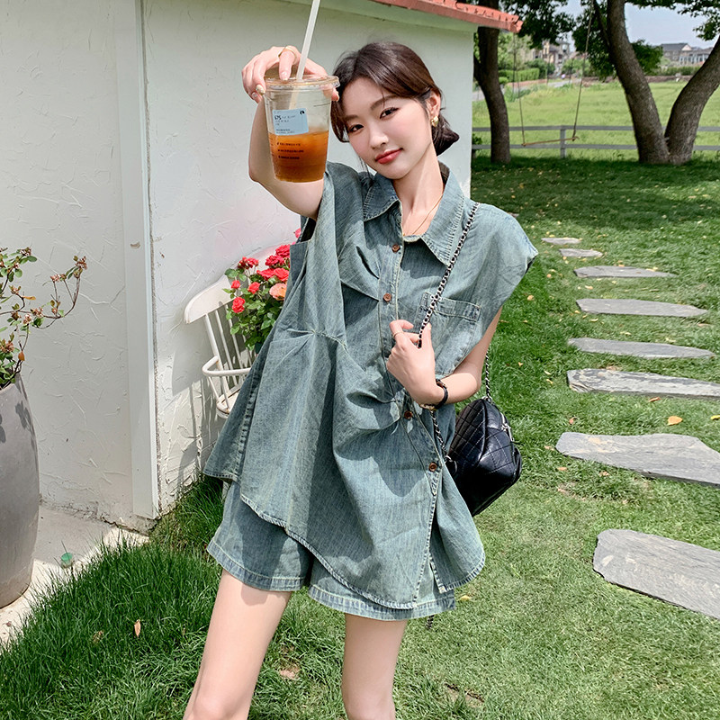 新款费力穿搭港风牛仔套装女宽松无袖衬衫阔腿短裤遮肉两件套