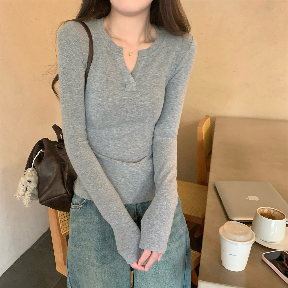 秋季新款韩版v领长袖内搭T恤纯棉休闲百搭打底衫上衣女