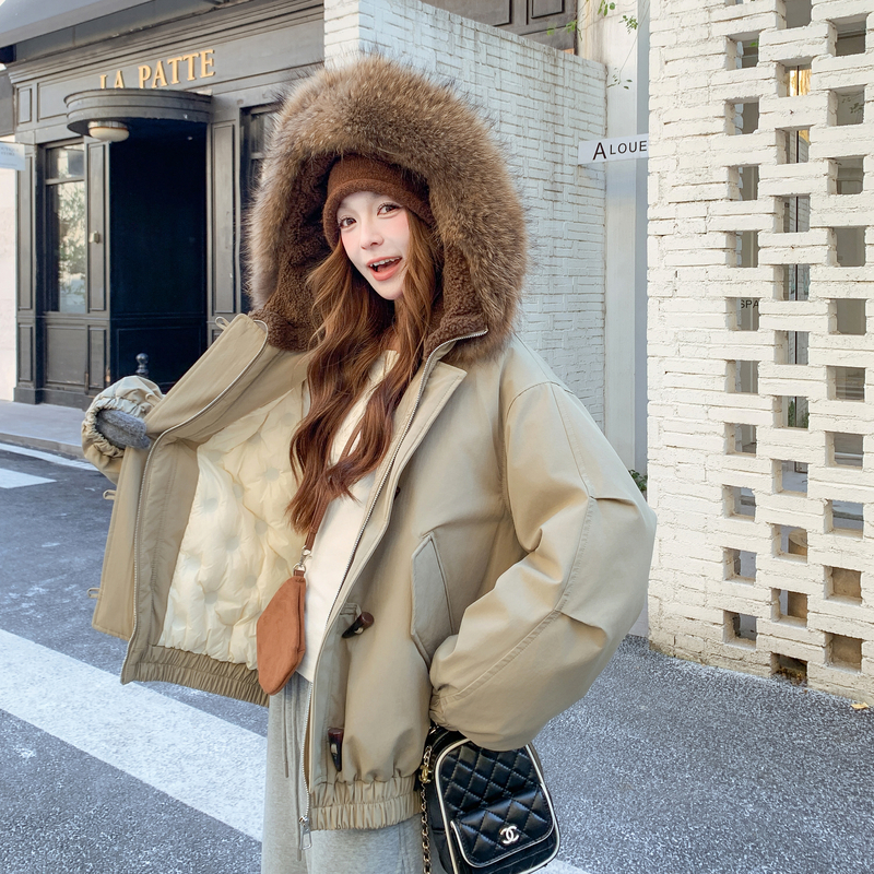 设计感小众羊羔毛领羽绒服外套女夹棉连帽牛角扣2025冬季新款时尚