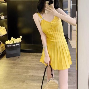 显瘦a字连衣裙 小个子纯欲辣妹黄色吊带针织裙夏日多巴胺甜美修身
