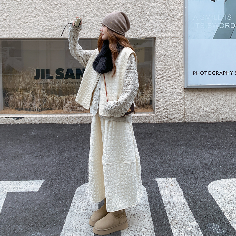 爆首带毛领2025波浪纹压棉马甲棉服三件套裙ZB2372552p200k299