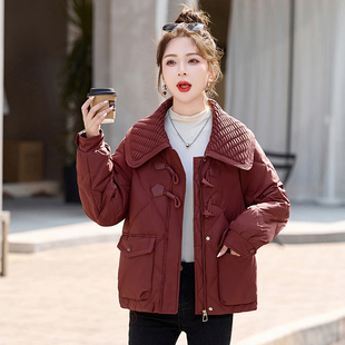 小香风娃娃领短款羽绒服女2025冬季新款洋气减龄牛角扣白鸭绒外套