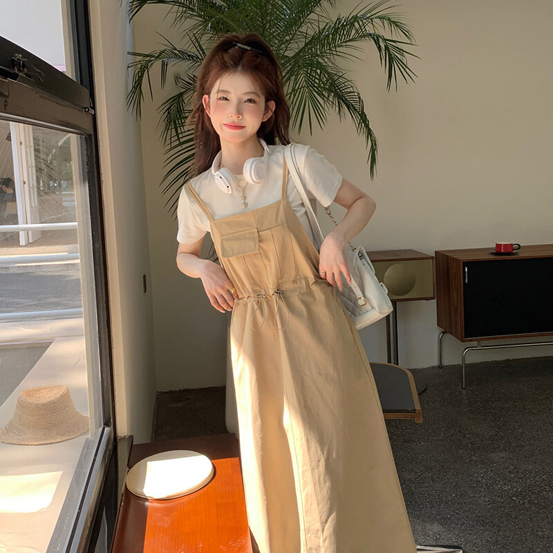 夏季包臀宽松新款上市自然风复古优质女士女夏卡其色背带连衣裙