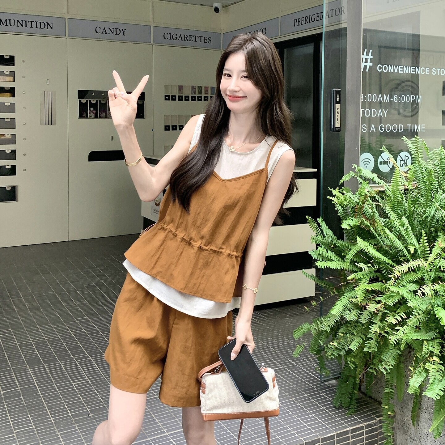 夏季优质新款韩版时尚阔腿短裤套装女无袖衬衣马甲吊带休闲三件套