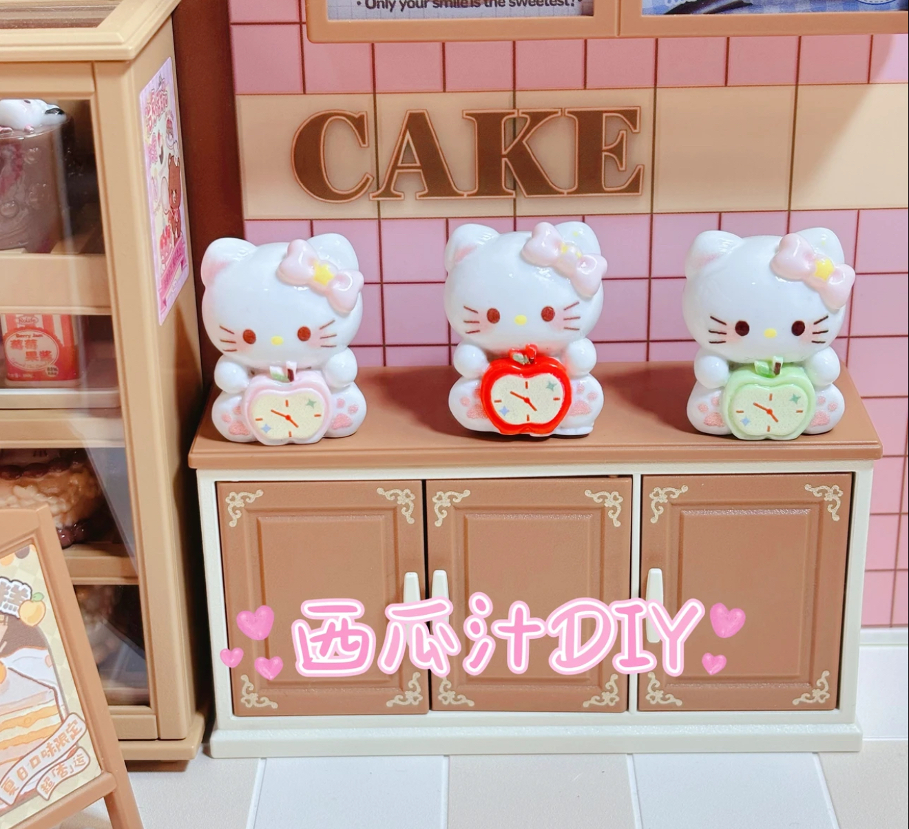 定制卡通微缩食玩kitty苹果闹钟树脂配件娃屋摆件diy手工饰品材料
