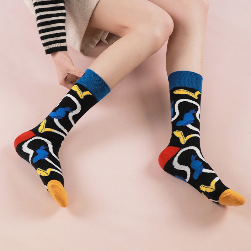 hai2秋冬新款卡通动漫提花中筒袜棉袜男女情侣款可爱个性百搭加厚