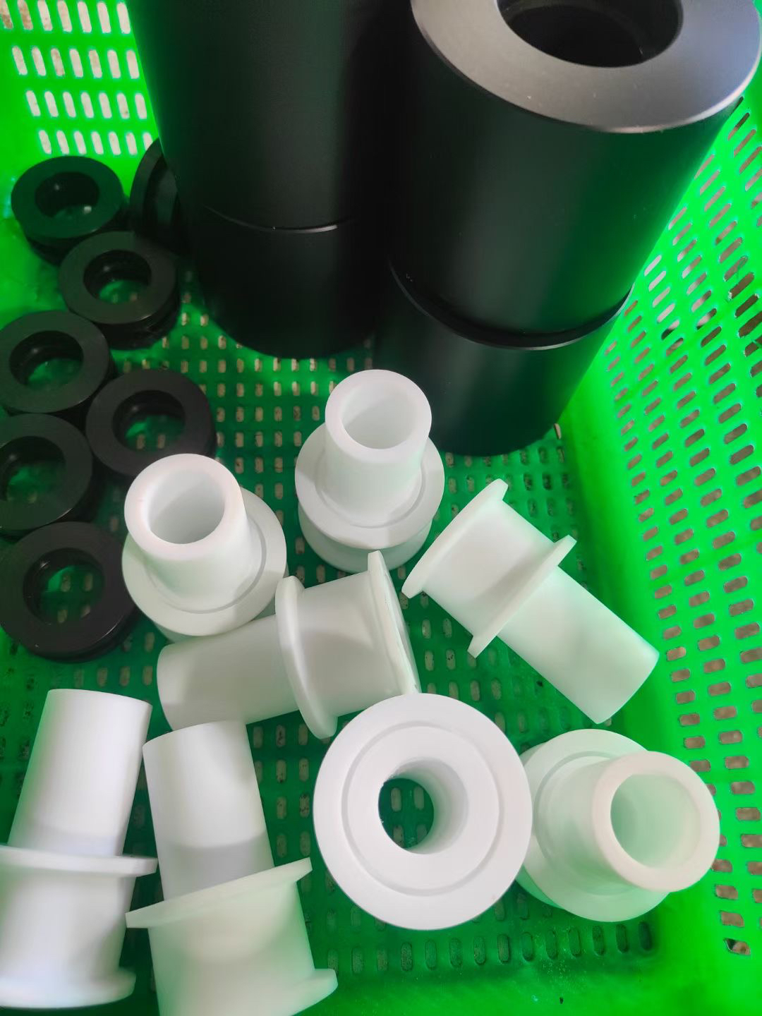 进口聚四氟乙烯板耐高温四氟垫片尼龙棒黑白色pom棒车床数控加工