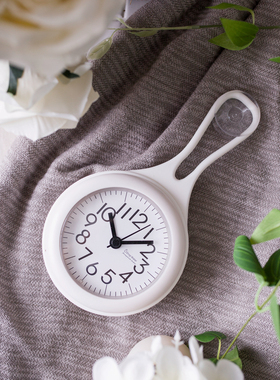 北欧简约浴室钟厨房防水静音家用吸盘钟表冰箱创意个性迷你小挂钟